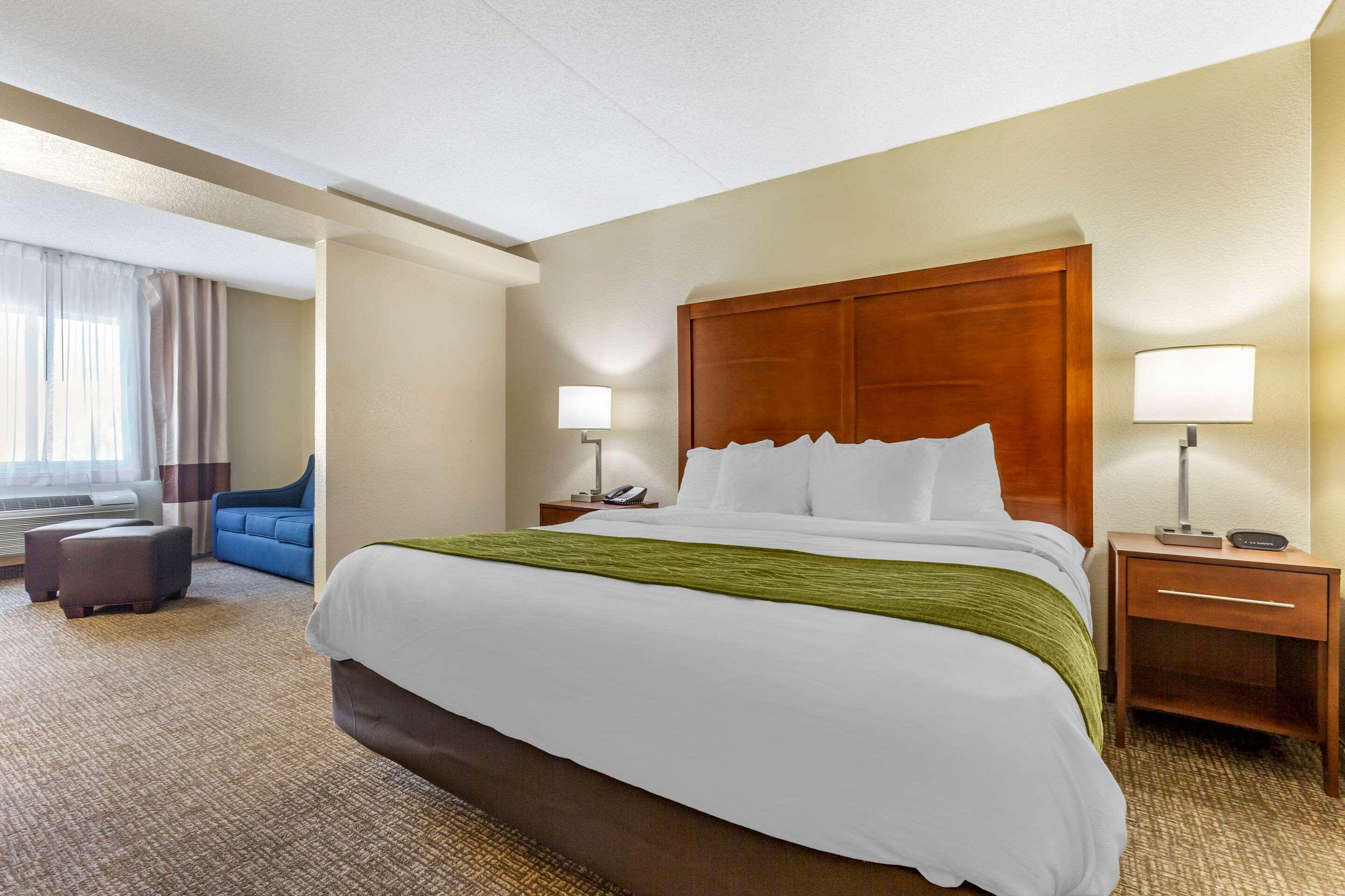 Comfort Inn & Suites Phoenix North - Deer Valley Esterno foto