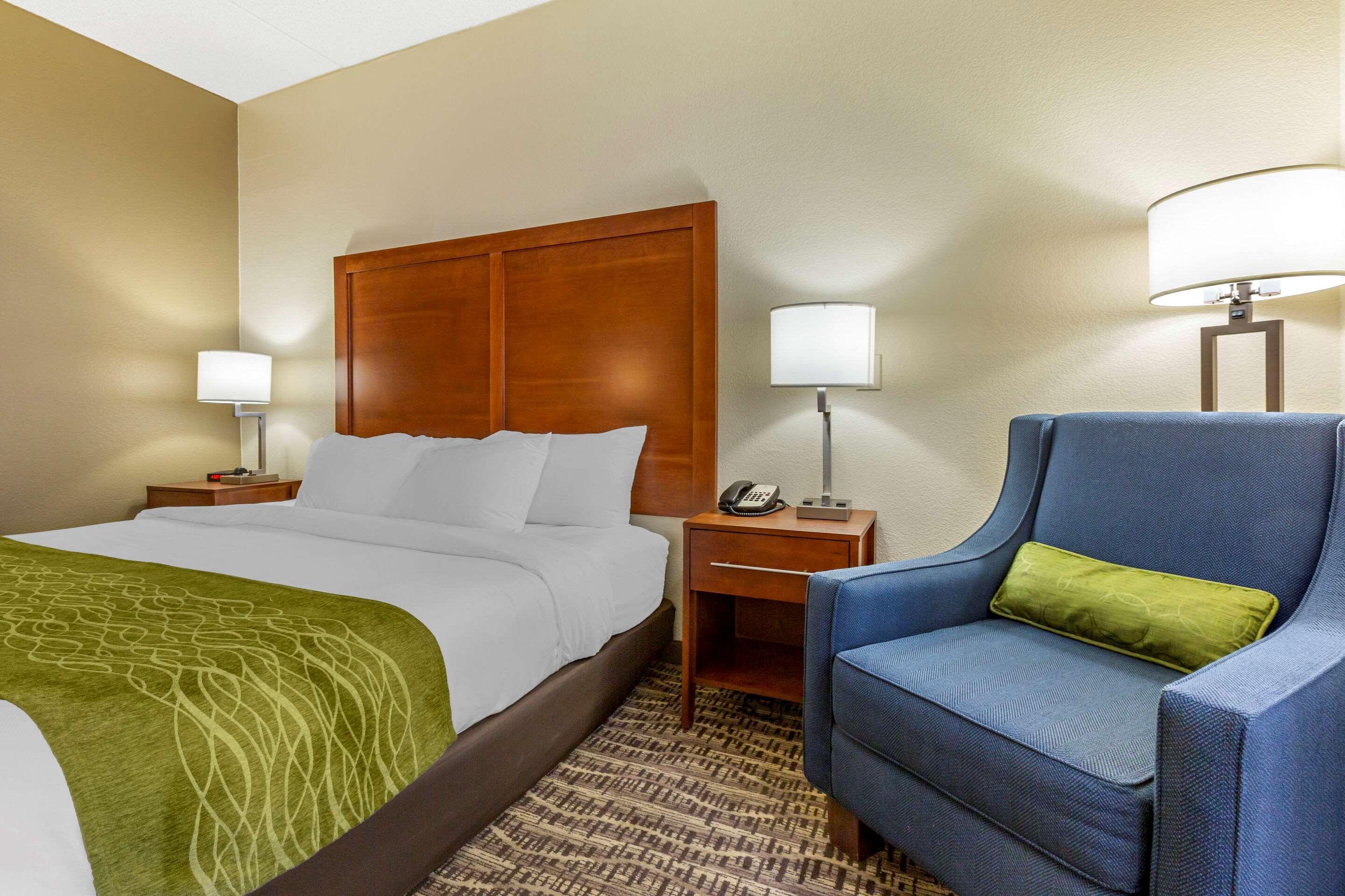 Comfort Inn & Suites Phoenix North - Deer Valley Esterno foto