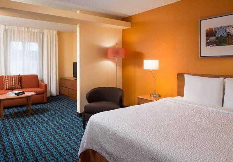 Comfort Inn & Suites Phoenix North - Deer Valley Esterno foto