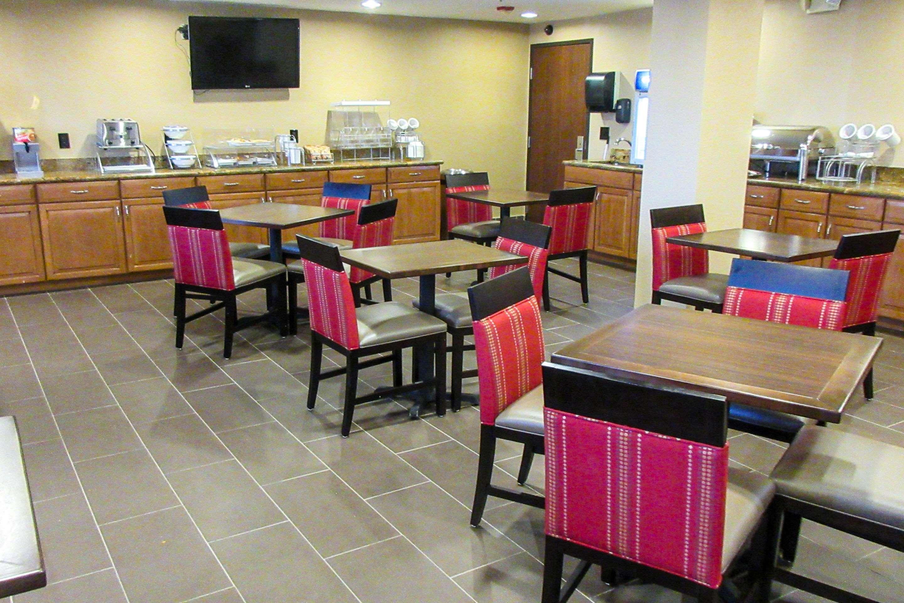 Comfort Inn & Suites Phoenix North - Deer Valley Esterno foto