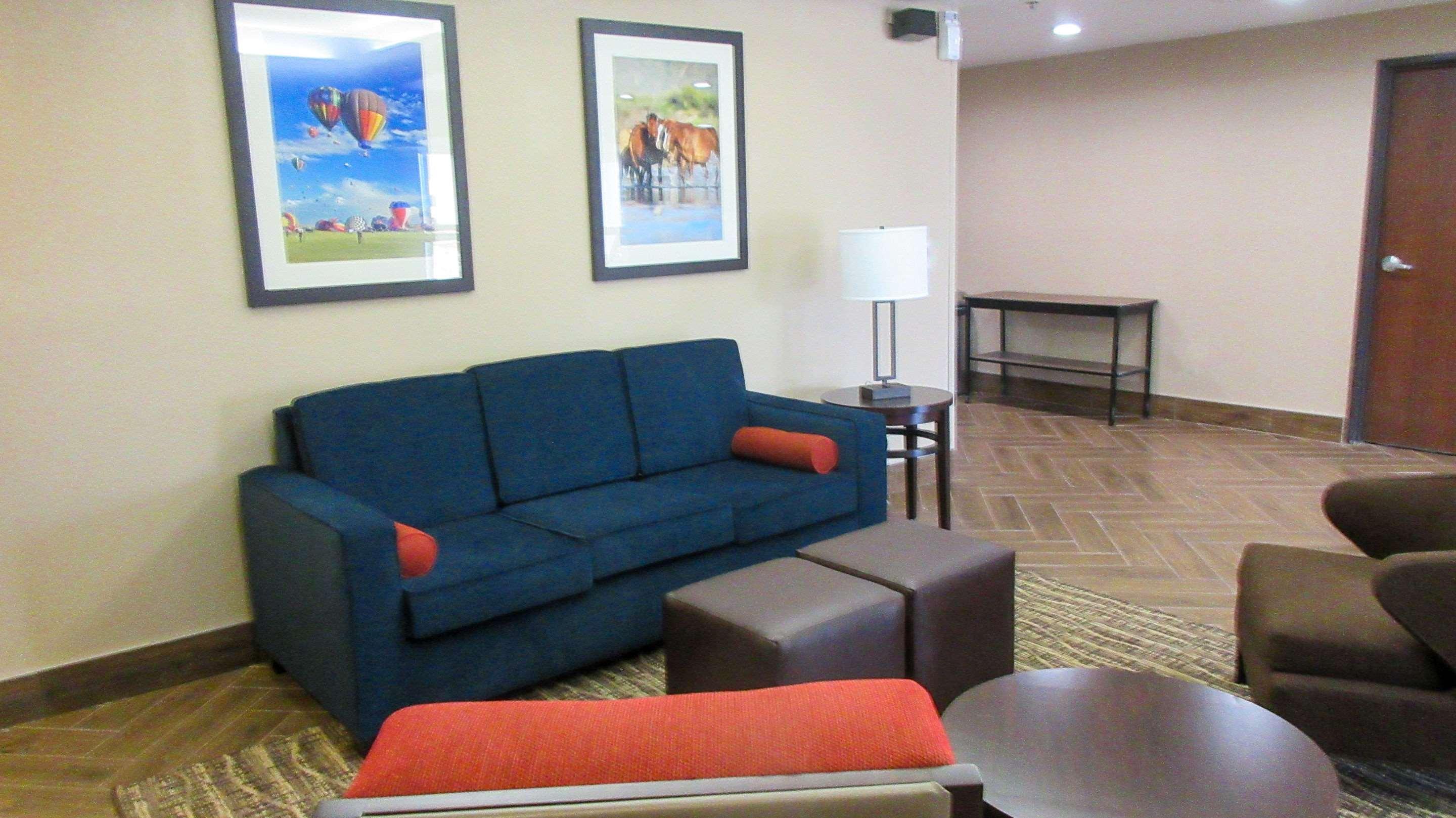 Comfort Inn & Suites Phoenix North - Deer Valley Esterno foto