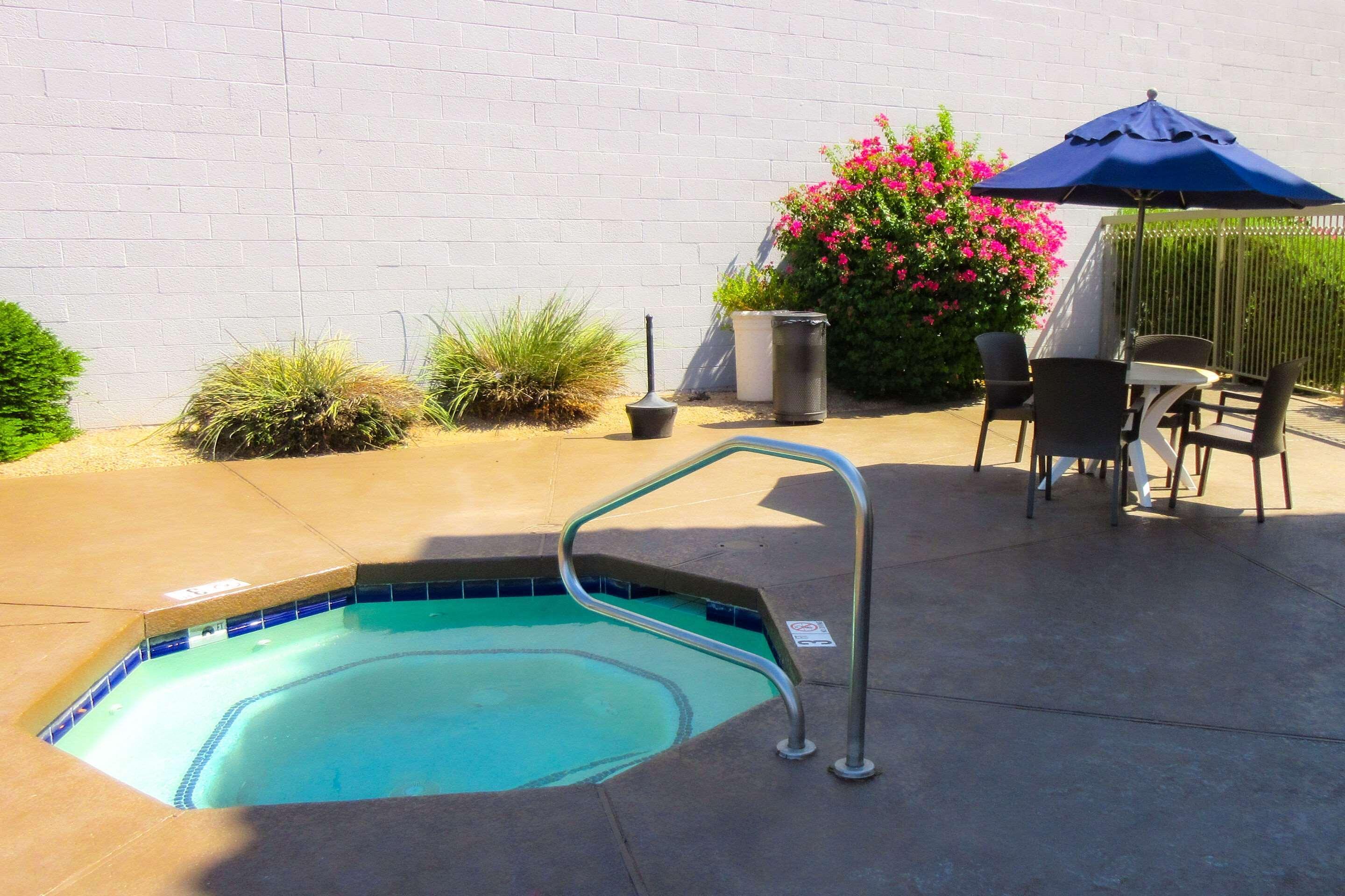 Comfort Inn & Suites Phoenix North - Deer Valley Esterno foto