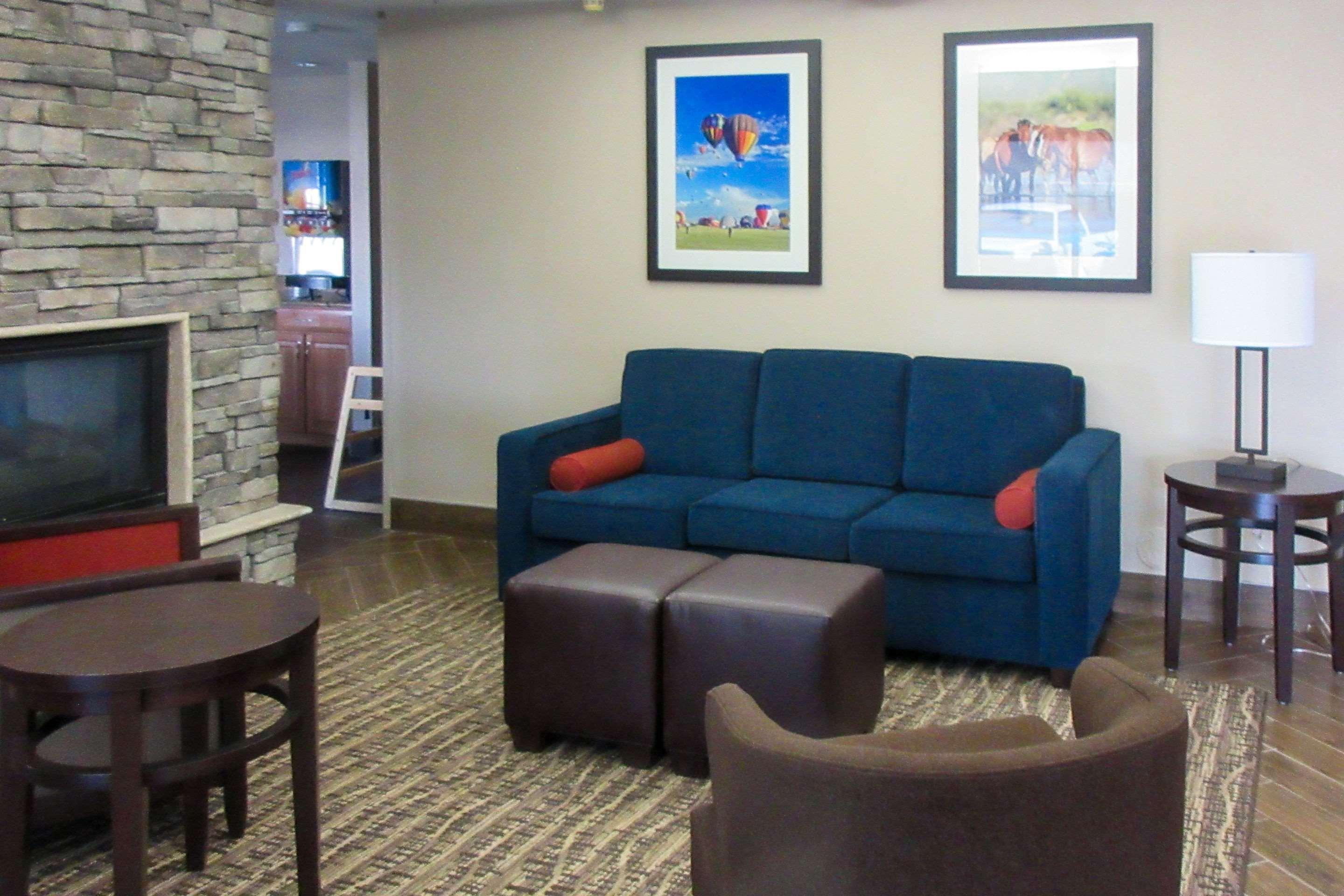 Comfort Inn & Suites Phoenix North - Deer Valley Esterno foto