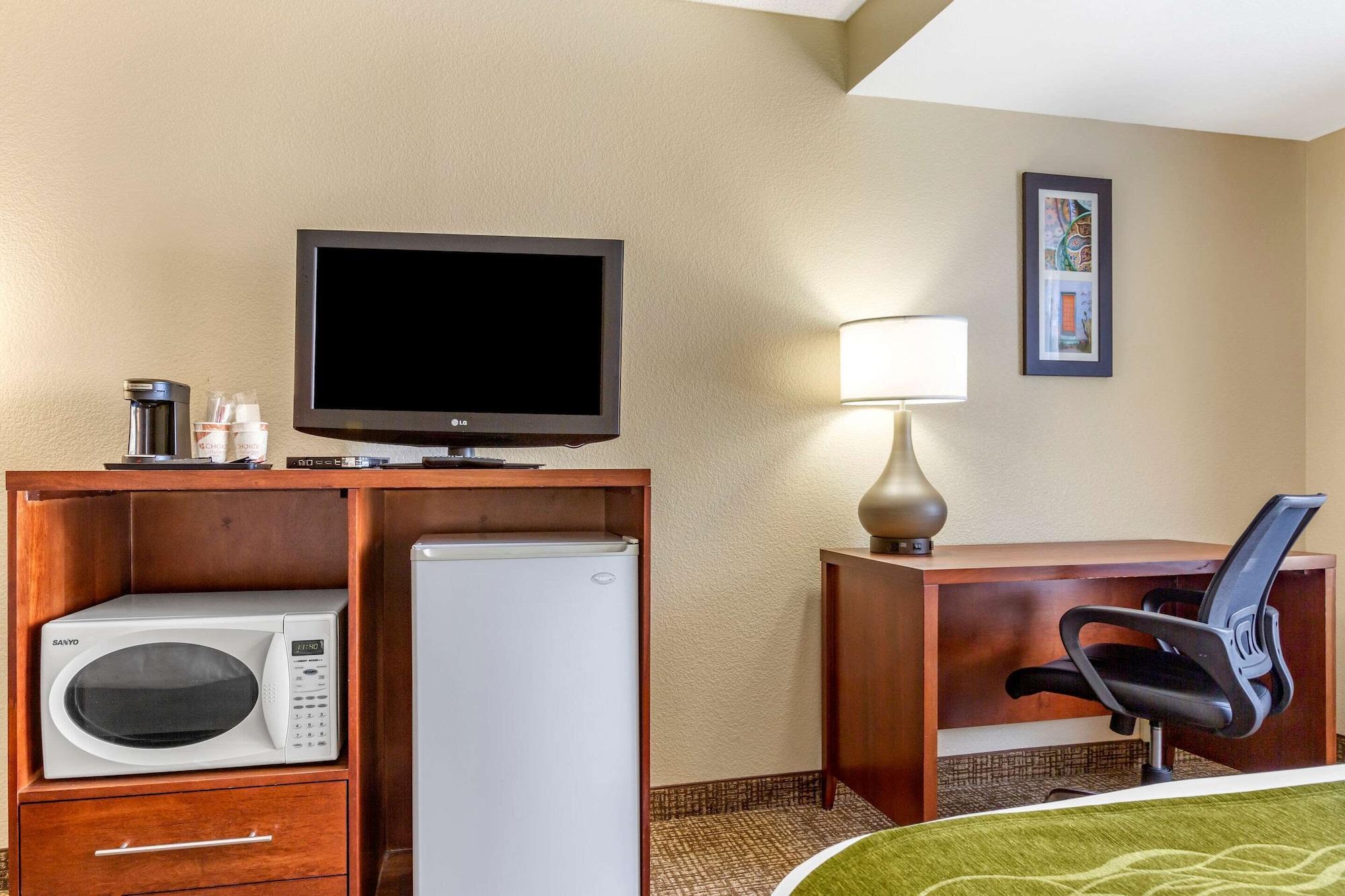 Comfort Inn & Suites Phoenix North - Deer Valley Esterno foto