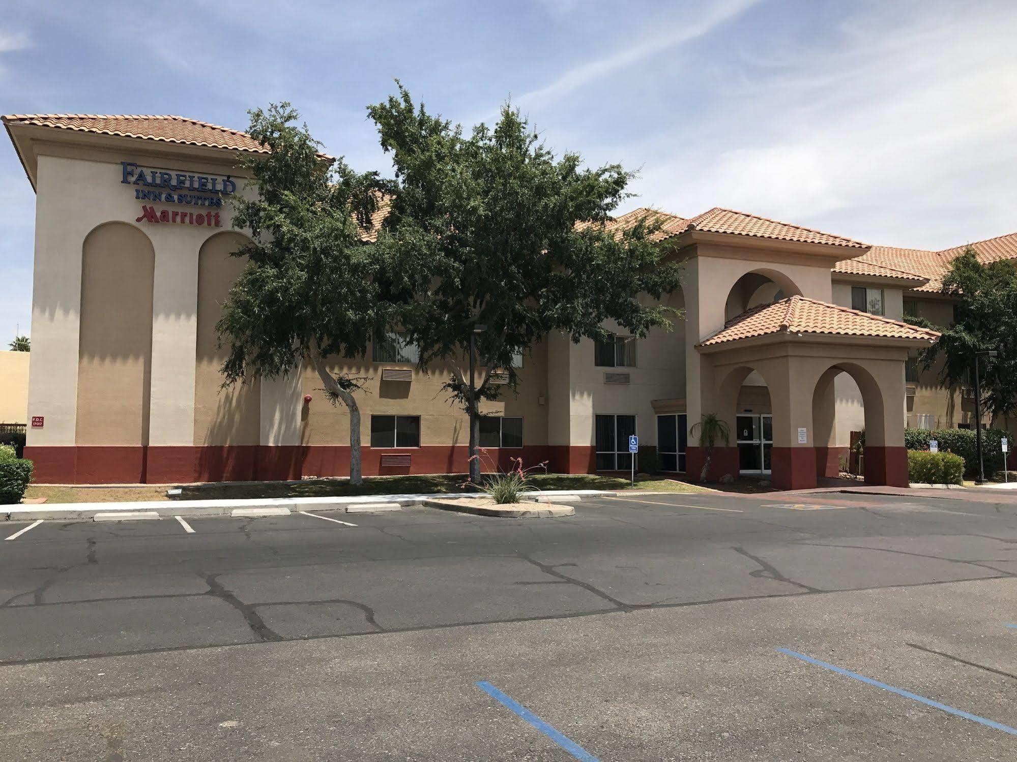 Comfort Inn & Suites Phoenix North - Deer Valley Esterno foto